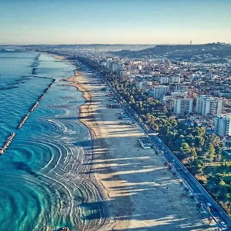 Lägenhet A Due Passi Dal Mare Pescara