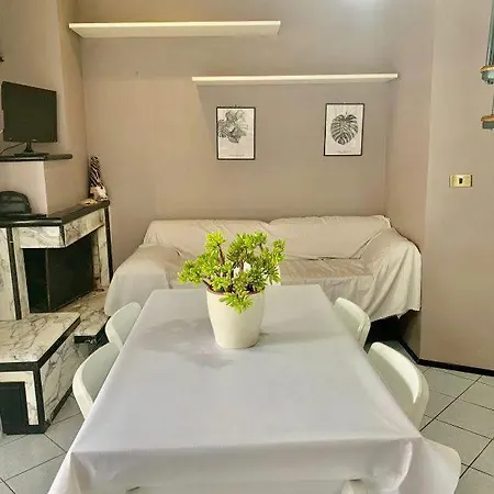 A Due Passi Dal Mare Apartment *