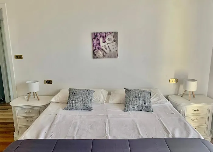 A Due Passi Dal Mare *